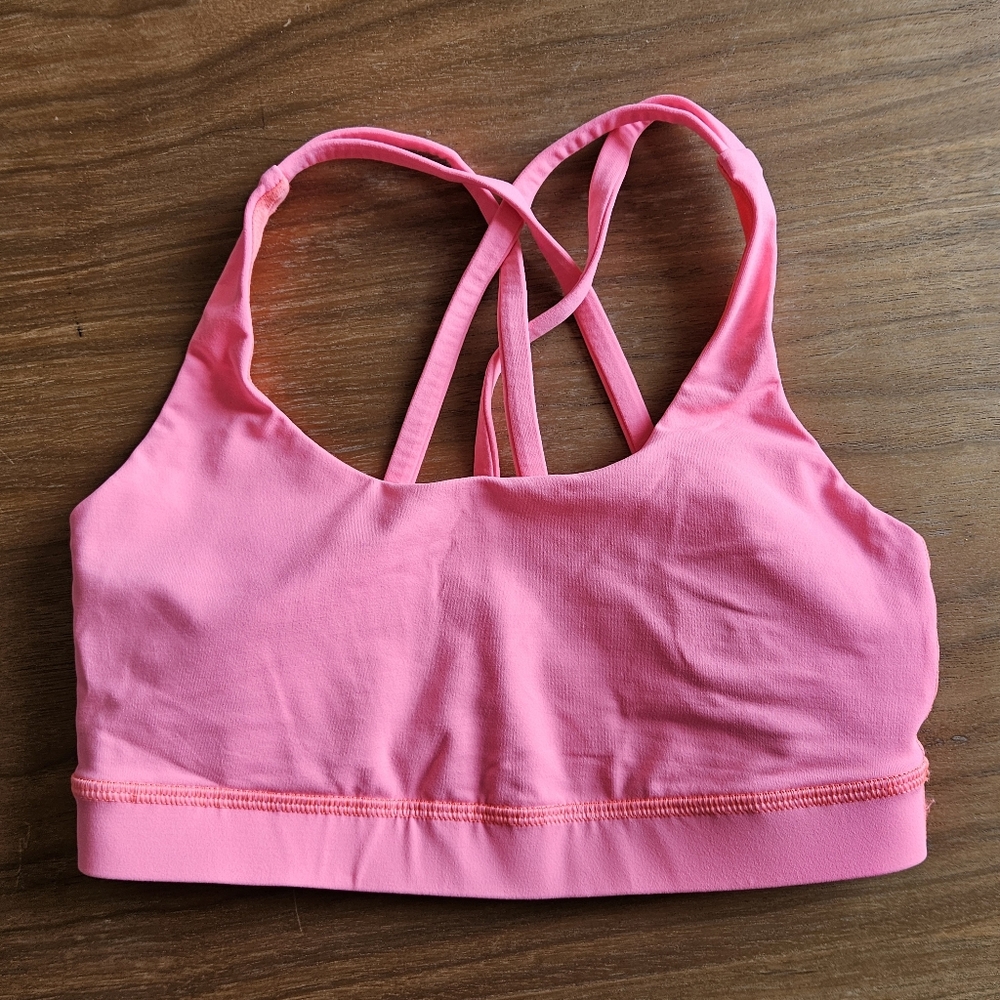 Lululemon Sports Bra. Size 4. Very Comfortable. Great Condition.